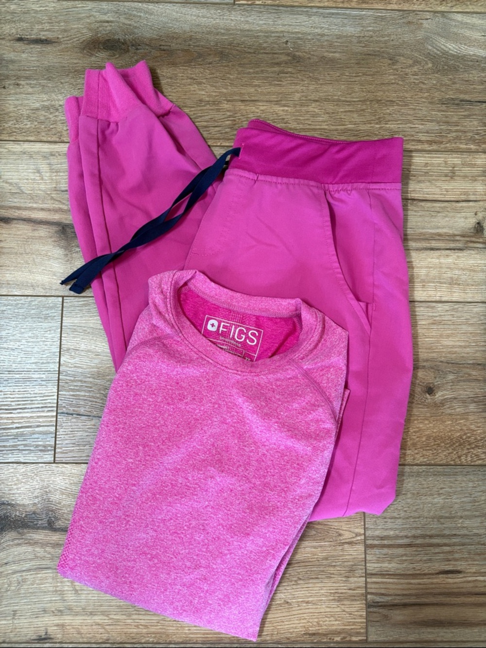 Figs seamless long sleeve  with Zamora joggers